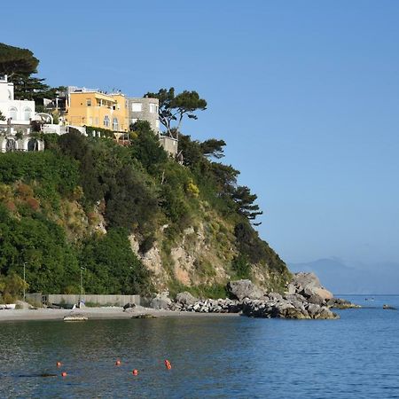B&B Punta Vivara กาปรี ภายนอก รูปภาพ