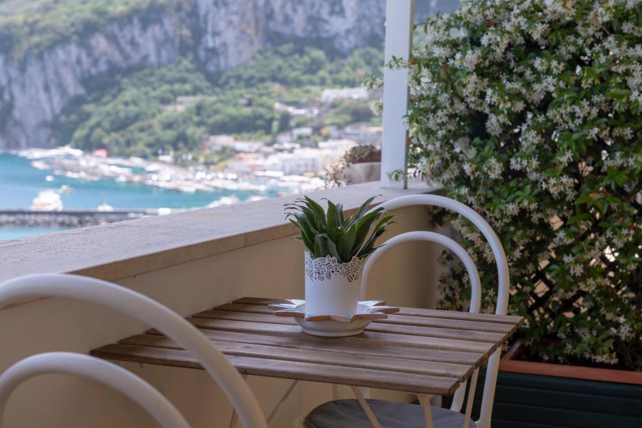B&B Punta Vivara กาปรี ภายนอก รูปภาพ