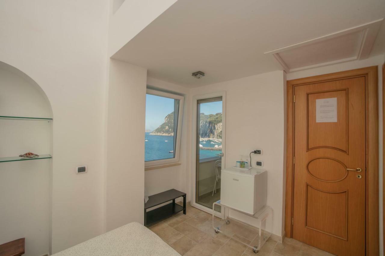 B&B Punta Vivara กาปรี ภายนอก รูปภาพ