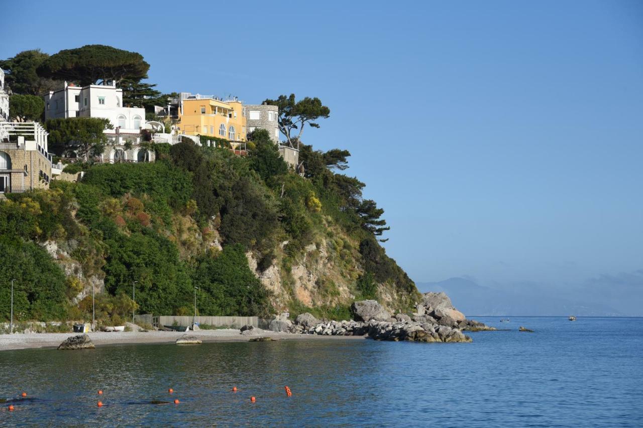 B&B Punta Vivara กาปรี ภายนอก รูปภาพ
