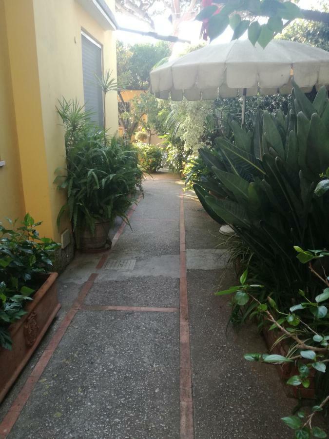B&B Punta Vivara กาปรี ภายนอก รูปภาพ